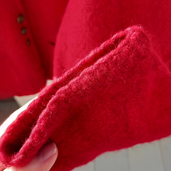 100% Wool Red Cardigan - Picture 4 of 7